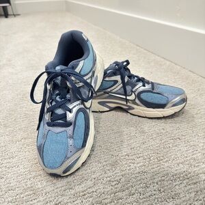 Nike V5 RNR Denim Sneakers